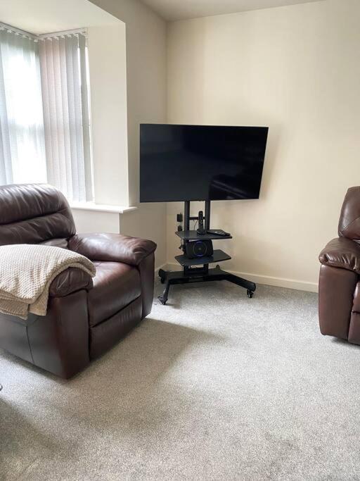 4-Room Detached Furnished Home With Parking Leicester Ngoại thất bức ảnh